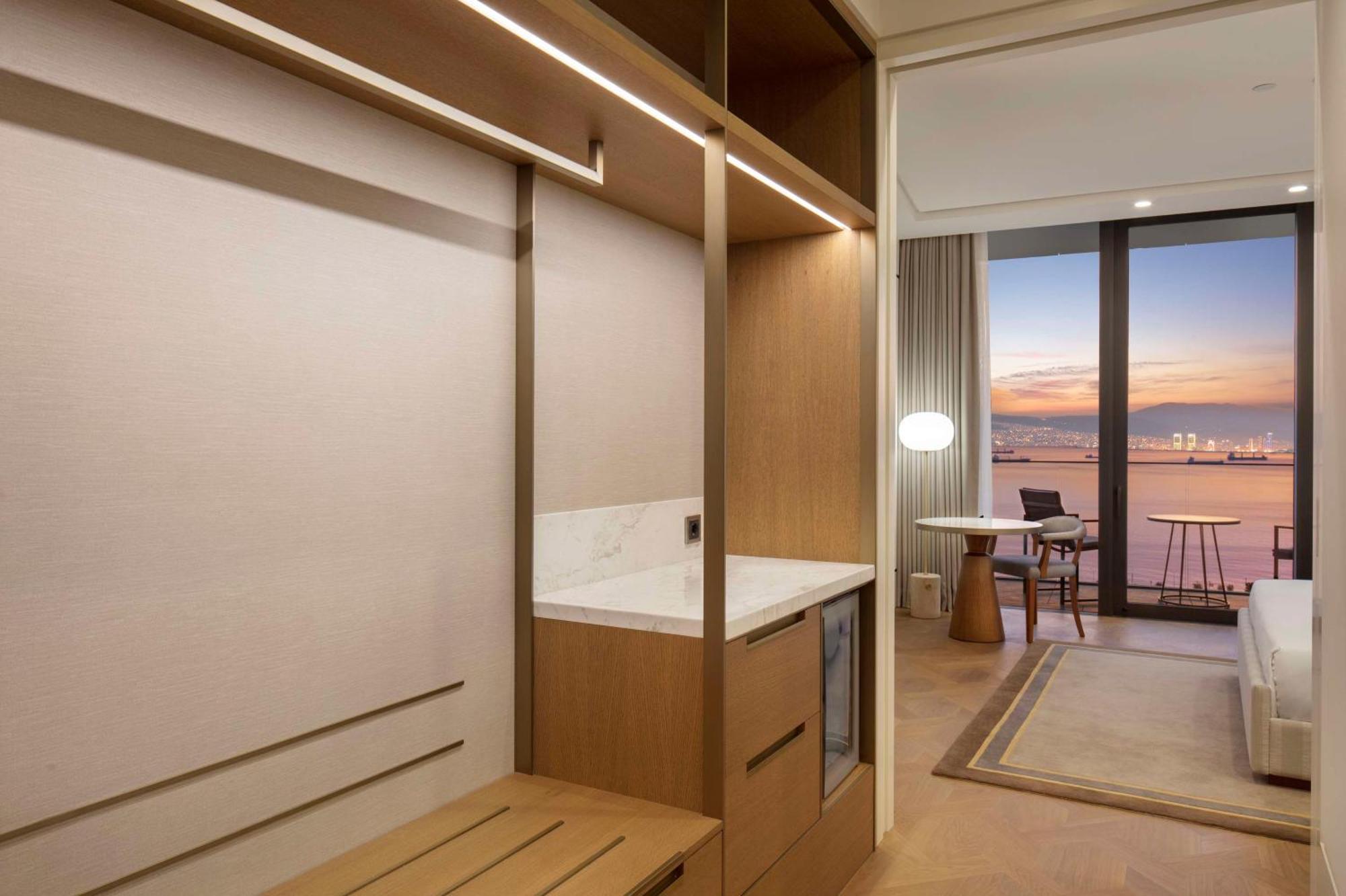 Hyatt Regency Izmir Istinyepark Hotel Exterior photo