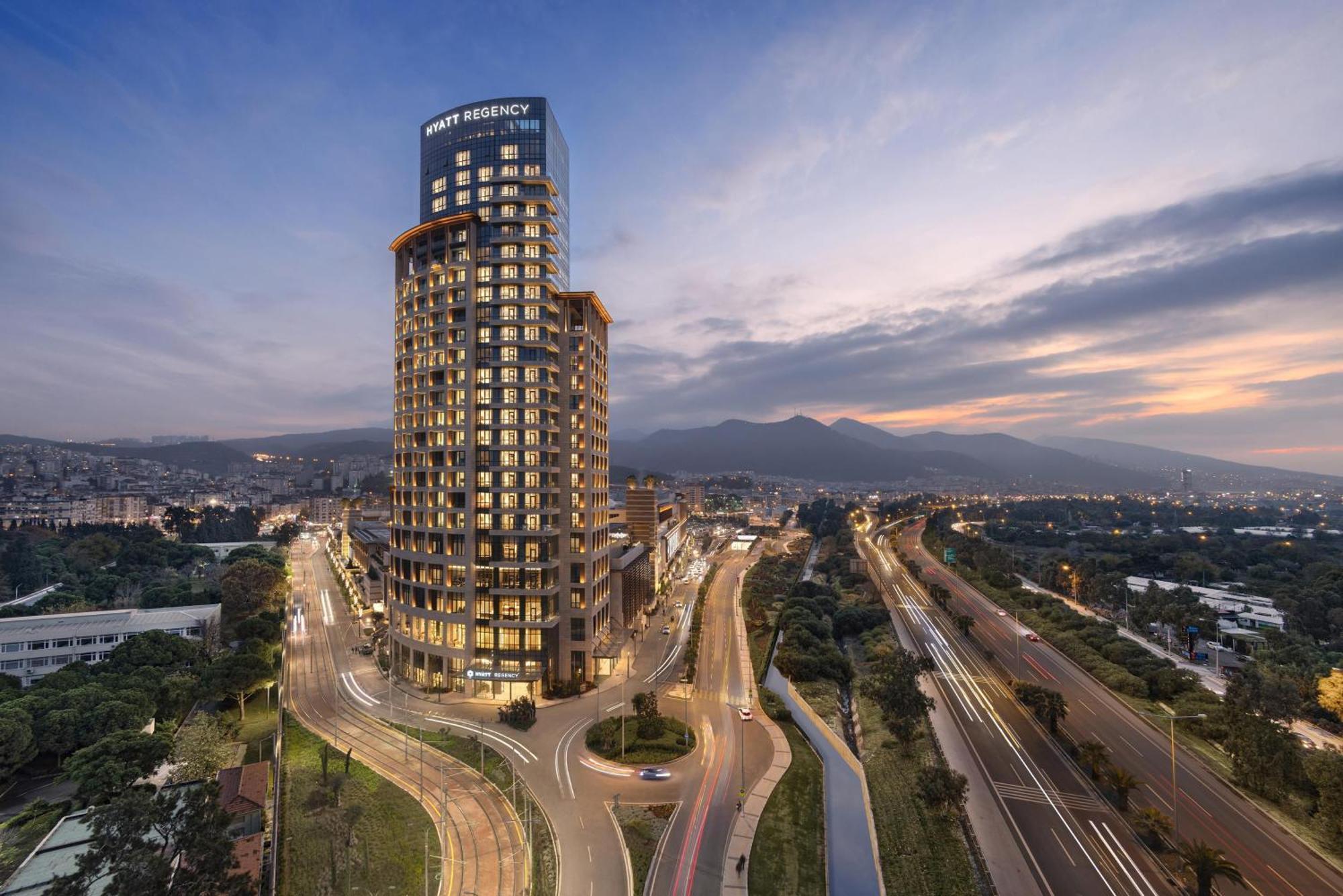 Hyatt Regency Izmir Istinyepark Hotel Exterior photo