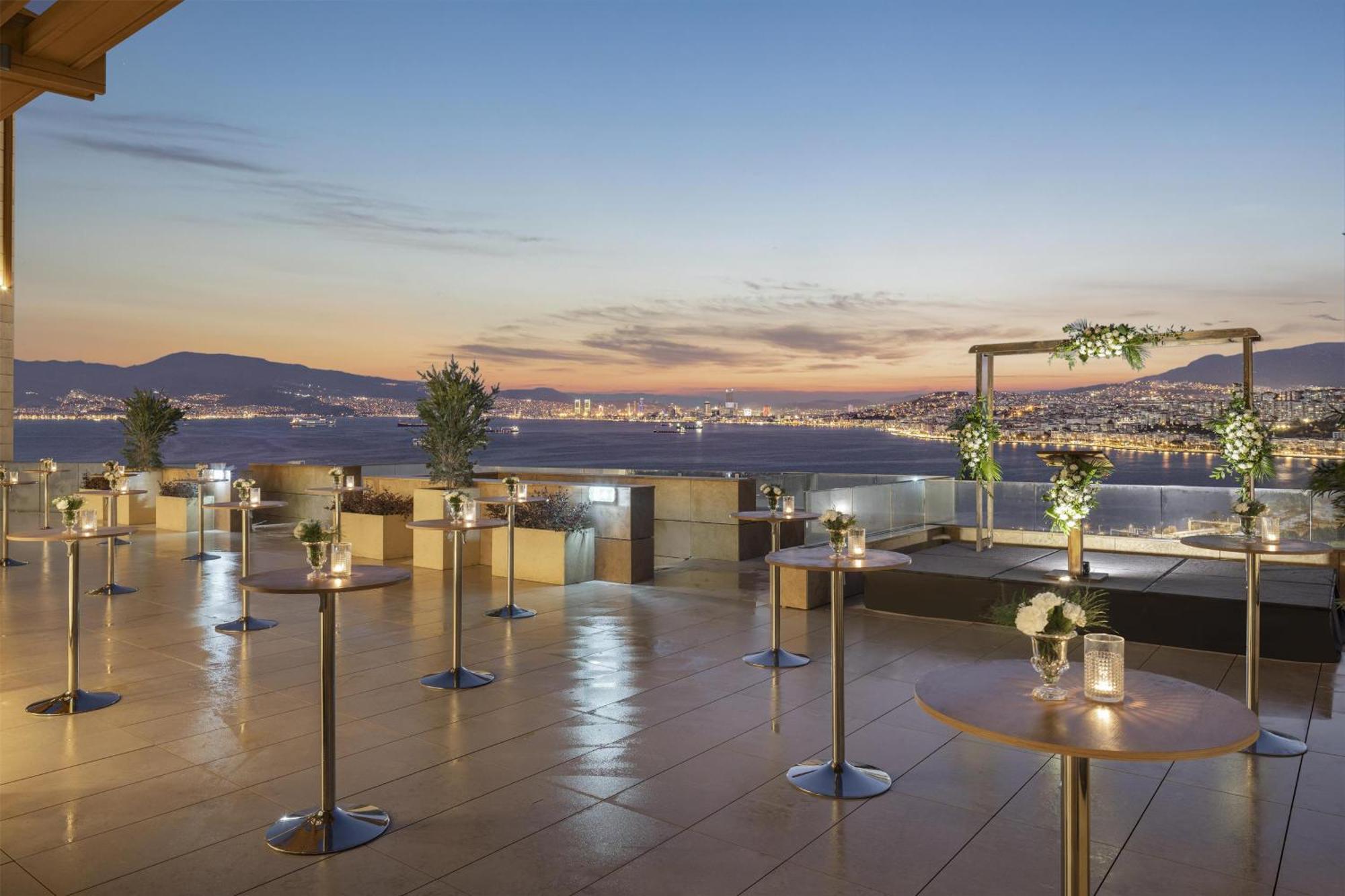 Hyatt Regency Izmir Istinyepark Hotel Exterior photo